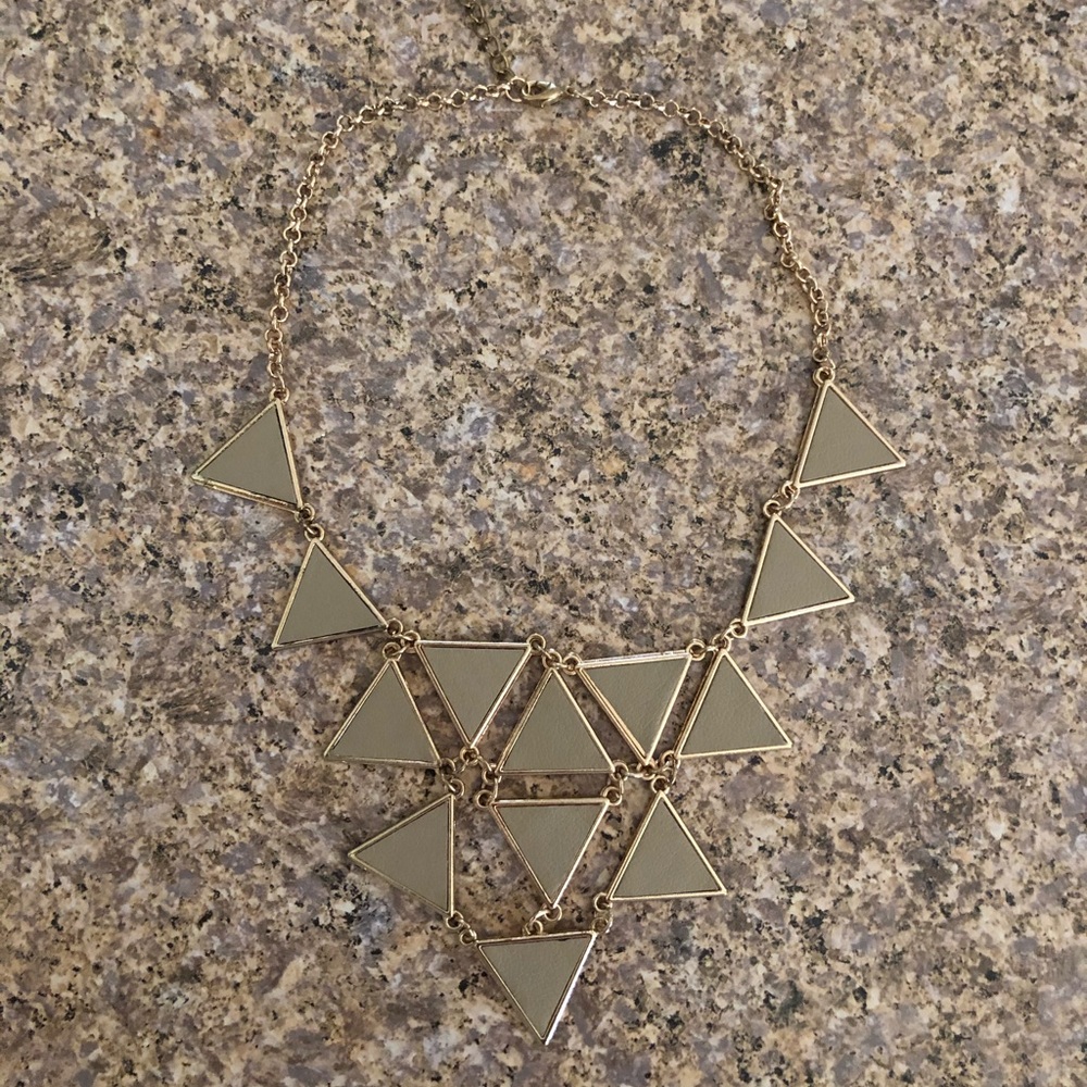 Beige statement necklace